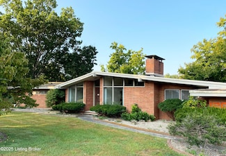 1206 Park Hills Ct, Louisville, KY 40207