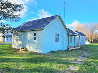 400 W 2nd St, Dawson, IA 50066