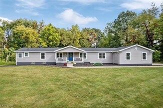 4942 Butterbridge Rd, North Lawrence, OH 44666