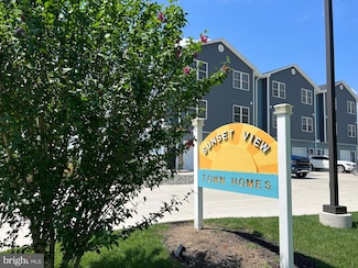 46 W Pittsfield St, Pennsville, NJ 08070