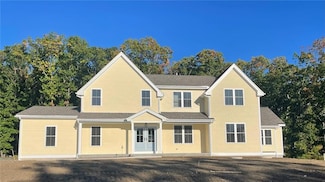 2 Brayton Ct, Cumberland, RI 02864