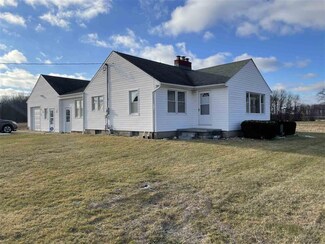 4795 Plymouth Laporte Trail, Walkerton, IN 46574