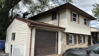 212 E Franklin Ave, Beverly, NJ 08010
