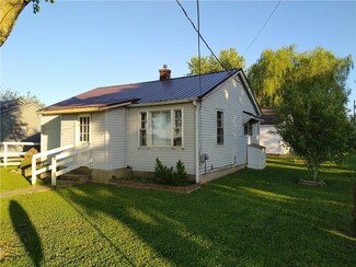6809 E Base Rd, Columbus, IN 47203