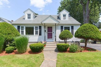 8 Eunice Ave, Worcester, MA 01606