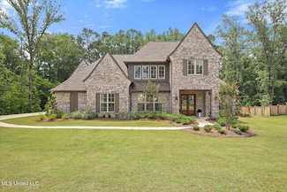 911 Brookhollow Ct, Flowood, MS 39232