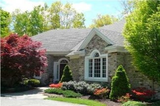 5600 Lamont Farm Dr, Coopersville, MI 49404