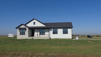 1035 Mary's Ln, Hays, KS 67601