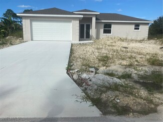 3703 E 8th St, Lehigh Acres, FL 33972