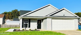 307 Clover Cove Dr, Shepherdsville, KY 40165