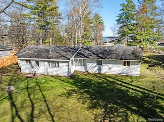 95 N Huron Rd, Au Gres, MI 48703