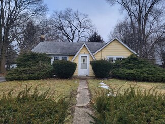 319 N Prospect St, Wheaton, IL 60187