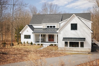 30 Forest Ct, Rhinebeck, NY 12572