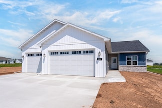 3868 E Teton Ln, Appleton, WI 54913