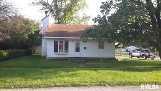 435 W 8th St, Minonk, IL 61760