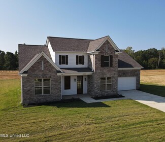390 Centerline Roper Loop, Byhalia, MS 38611