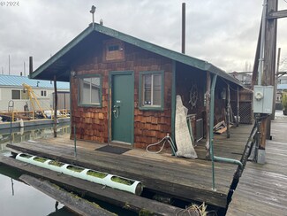229 N Bridgeton Rd, Portland, OR 97217