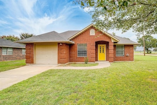 533 Heather Ln, Keene, TX 76059