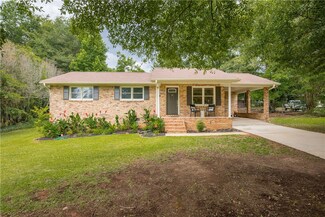 108 Laurel Dr, Pendleton, SC 29670
