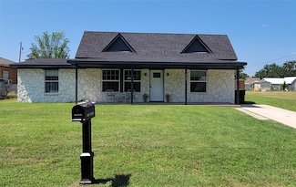 309 W Morton St, Boyd, TX 76023