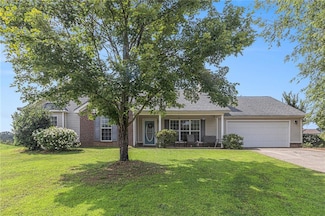194 Persimmon Dr, Jefferson, GA 30549