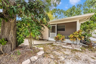 2535 24th St, Sarasota, FL 34234