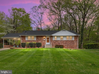 5226 Easton Dr, Springfield, VA 22151