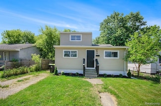 38 E Ypsilanti Ave, Pontiac, MI 48340