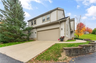 6515 Saint Andrews Dr Unit 2, Canfield, OH 44406
