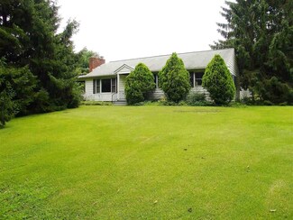 52 Ray Rd, Rexford, NY 12148