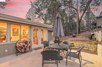 21410 Green Meadow Ln, Sonora, CA 95370