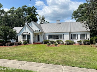 313 E 1st Ave, Chadbourn, NC 28431