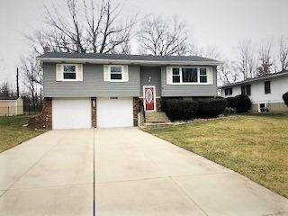 3818 Kingsway Dr, Crown Point, IN 46307