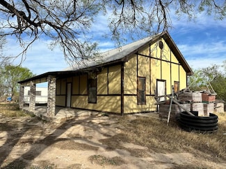 307 Dub Dr, Eagle Pass, TX 78852