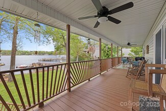 299 Waterway Dr, Lexington, NC 27292