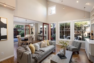 988 Menlo Ave, Menlo Park, CA 94025