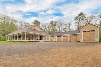 6 Phoenix Dr, Kingston, NH 03848