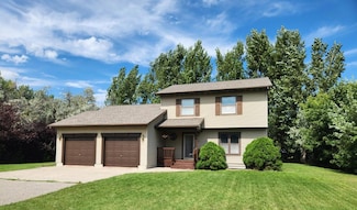 1511 Cartway Dr, Thief River Falls, MN 56701
