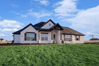 2067 Sunset Ridge Dr, Weatherford, TX 76087