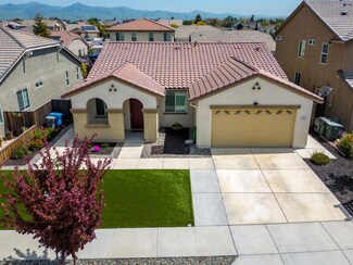 1081 Robert Dr, Hollister, CA 95023