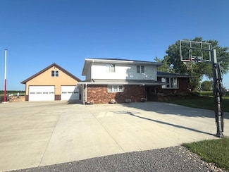 11878 Iowa 62, Maquoketa, IA 52060