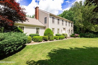 1345 Partridge Dr, Castleton On Hudson, NY 12033