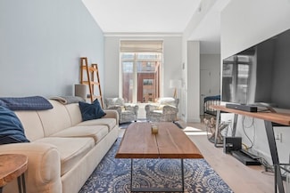 100 Lovejoy Place Unit 12Q, Boston, MA 02114