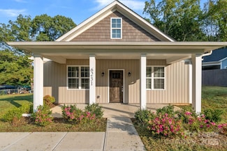 6231 Rockwell Blvd, Charlotte, NC 28269