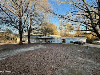 15304 Old River Rd, Vancleave, MS 39565