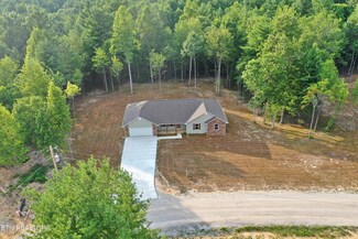 646 Taylon Ln, Oneida, TN 37841