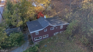 18 Decker Pond Rd, Sussex, NJ 07461