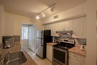 160 Yacht Club Way Unit 212, Hypoluxo, FL 33462