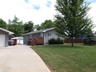 422 S 13th St, Clarinda, IA 51632