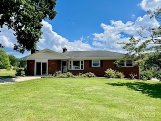 795 Monte Vista Rd, Candler, NC 28715